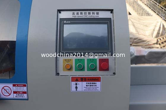 High Speed Timber Automatic Wood Cut Off Saw / Wood Cutting Machine For Wood Pallet