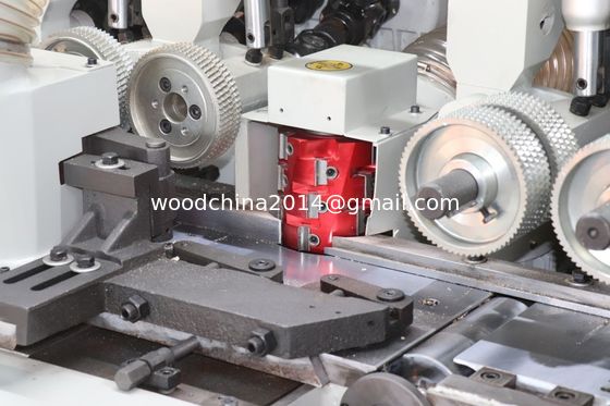 เครื่องแกร่งไม้ CNC เครื่องแกร่งไม้ 4 ด้าน โรงงานเครื่องแกร่งไม้ ในงาน Max ความกว้าง 210mm
