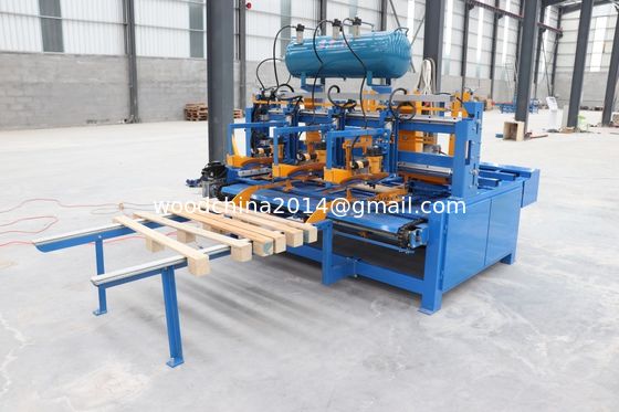 อัตโนมัติไม้ Pallet Block Nailing เครื่อง Pallet ขา Nailing เครื่อง