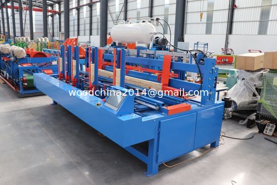 อัตโนมัติไม้ Pallet Block Nailing เครื่อง Pallet ขา Nailing เครื่อง
