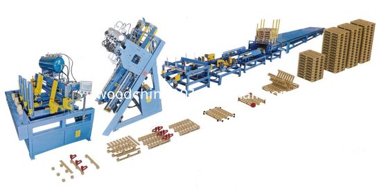 เครื่องทําพอลเล็ตไม้ยูโร 4 เครื่องสตริงเกอร์ w / Stacker