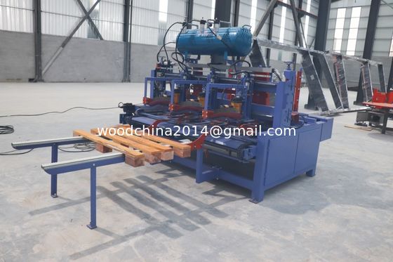 อัตโนมัติยูโรบล็อกไม้ Pallet Nailing Production Line อัตโนมัติสายสําหรับเครื่องทํา pallet ยุโรป