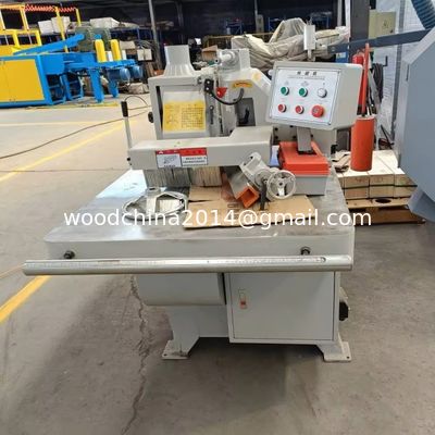 ความแม่นยําสูง ด้านล่าง Rip Saw มีใบเดียว สายตรง Rip Saw หนาเลื่อย Max 100mm