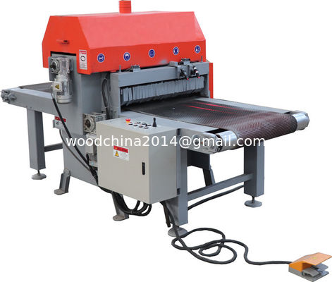 อัตโนมัติเข็มขัดอาหาร Twin วงกลมใบ Board Edger Sawmill เครื่องความกว้าง 1000mm