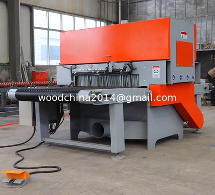 อัตโนมัติเข็มขัดอาหาร Twin วงกลมใบ Board Edger Sawmill เครื่องความกว้าง 1000mm